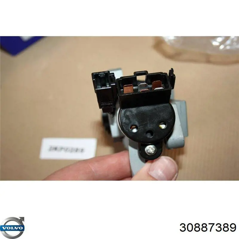 Купити 30887389 Volvo Замок запалювання