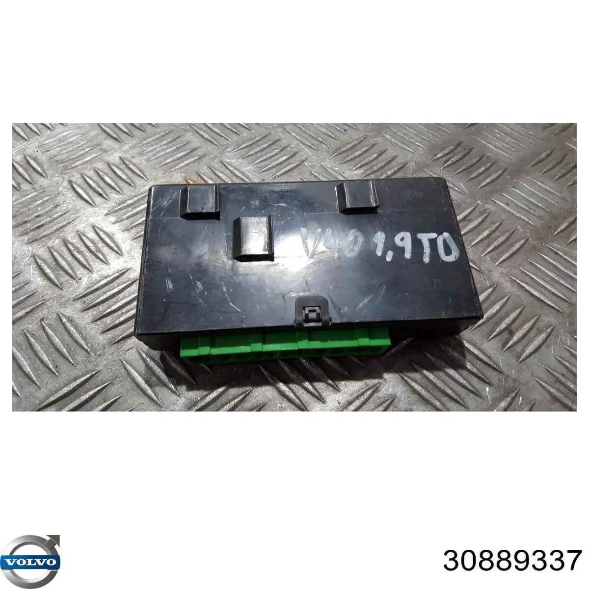 30889337 Volvo 