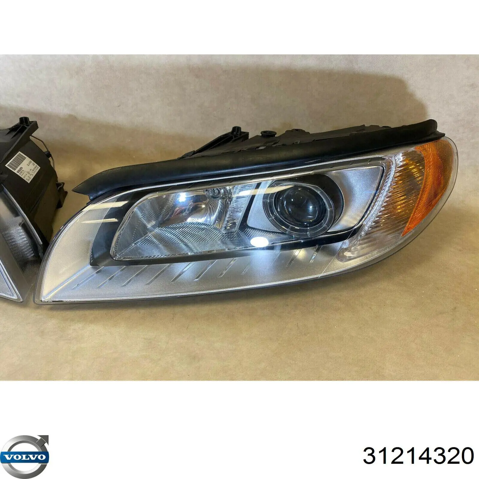 31214320 Volvo Основна фара - вставка