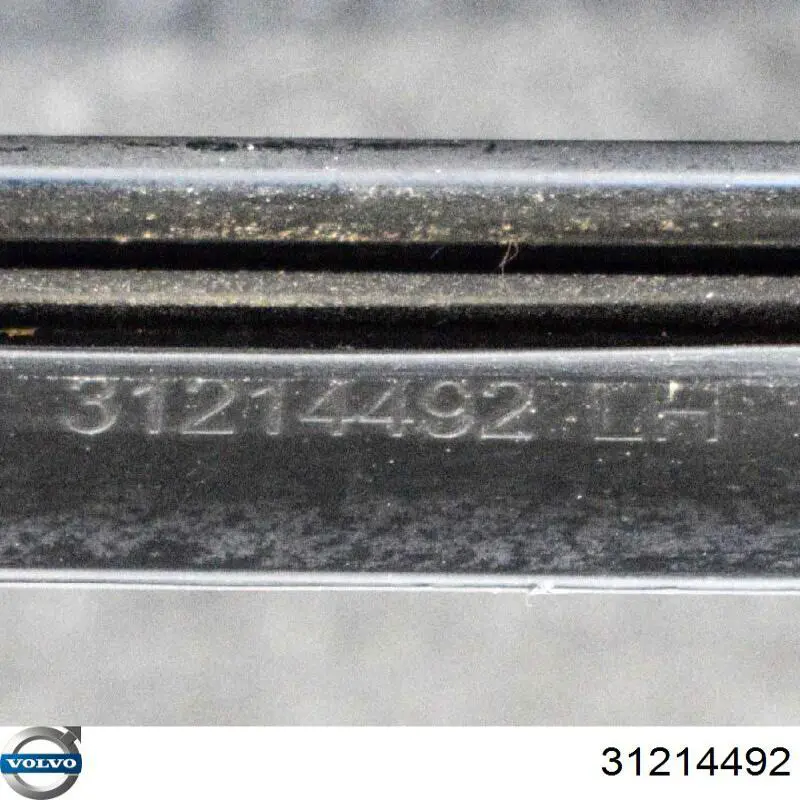 Захисна накладка переднього скла ліва Volvo 31214492 ціна, від 63.34 USD