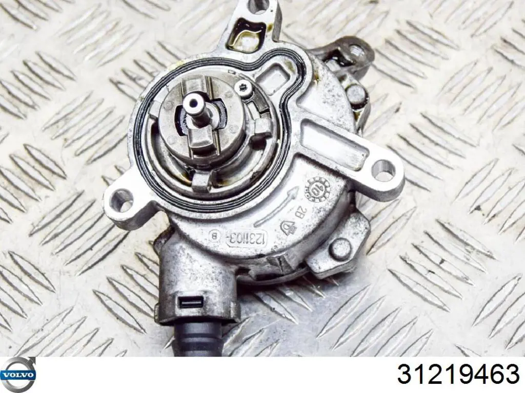 Насос вакуумний Volvo 31219463 ціна, від 31.00 USD