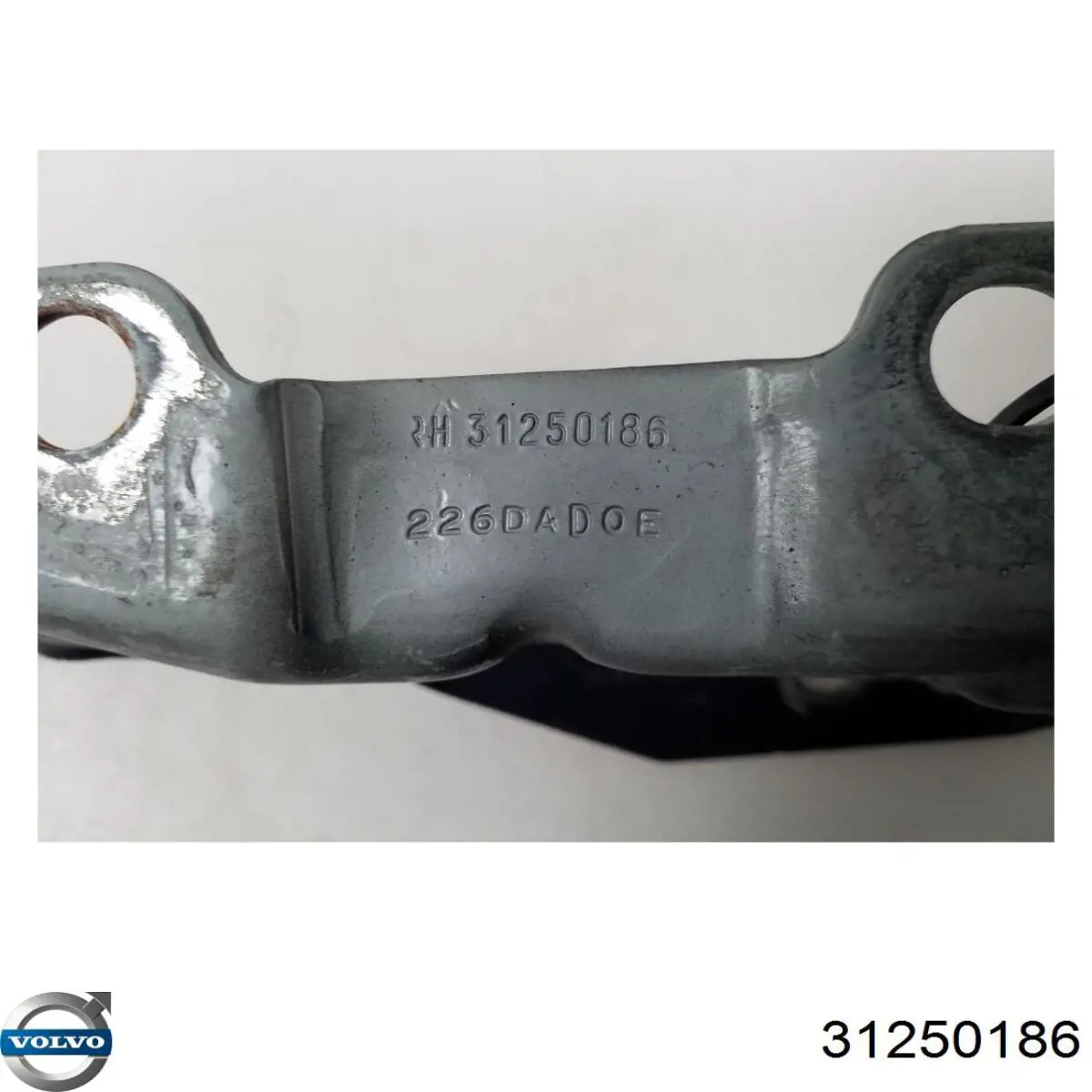 Купити 31250186 Volvo 