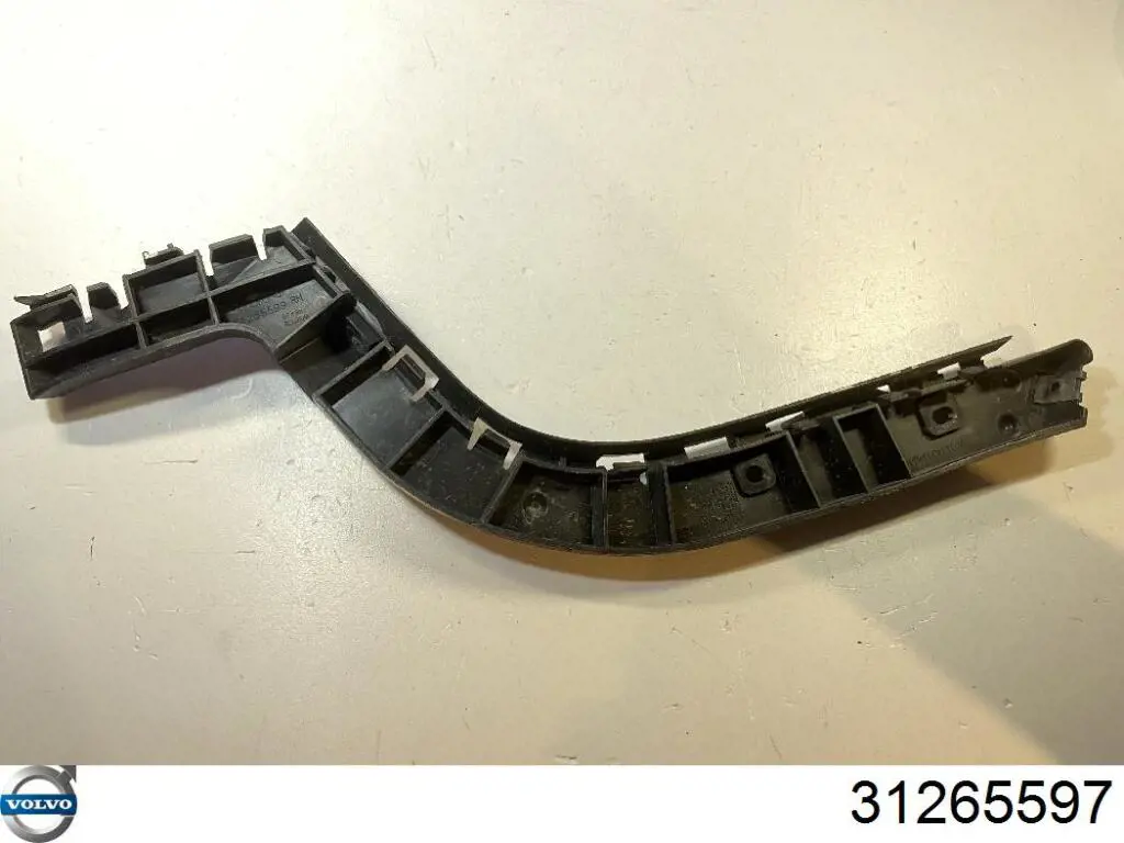31265597 Volvo Кронштейн бампера заднього, правий
