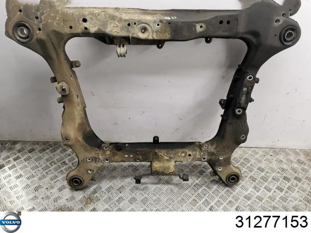 Підрамник передньої підвіски Volvo 30723338 ціна, від 134.98 USD