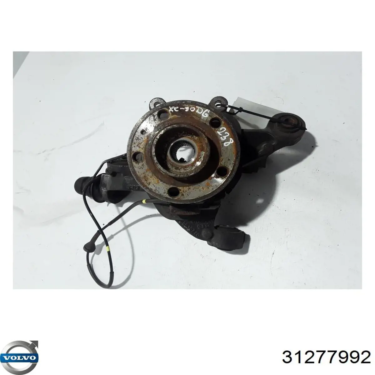 Купити 31277992 Volvo Кулак поворотний правий