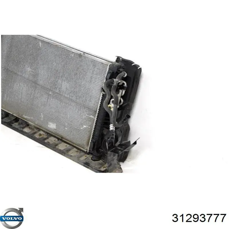 31293777 Volvo Дифузор радіатора охолодження, в зборі з мотором і крильчаткою