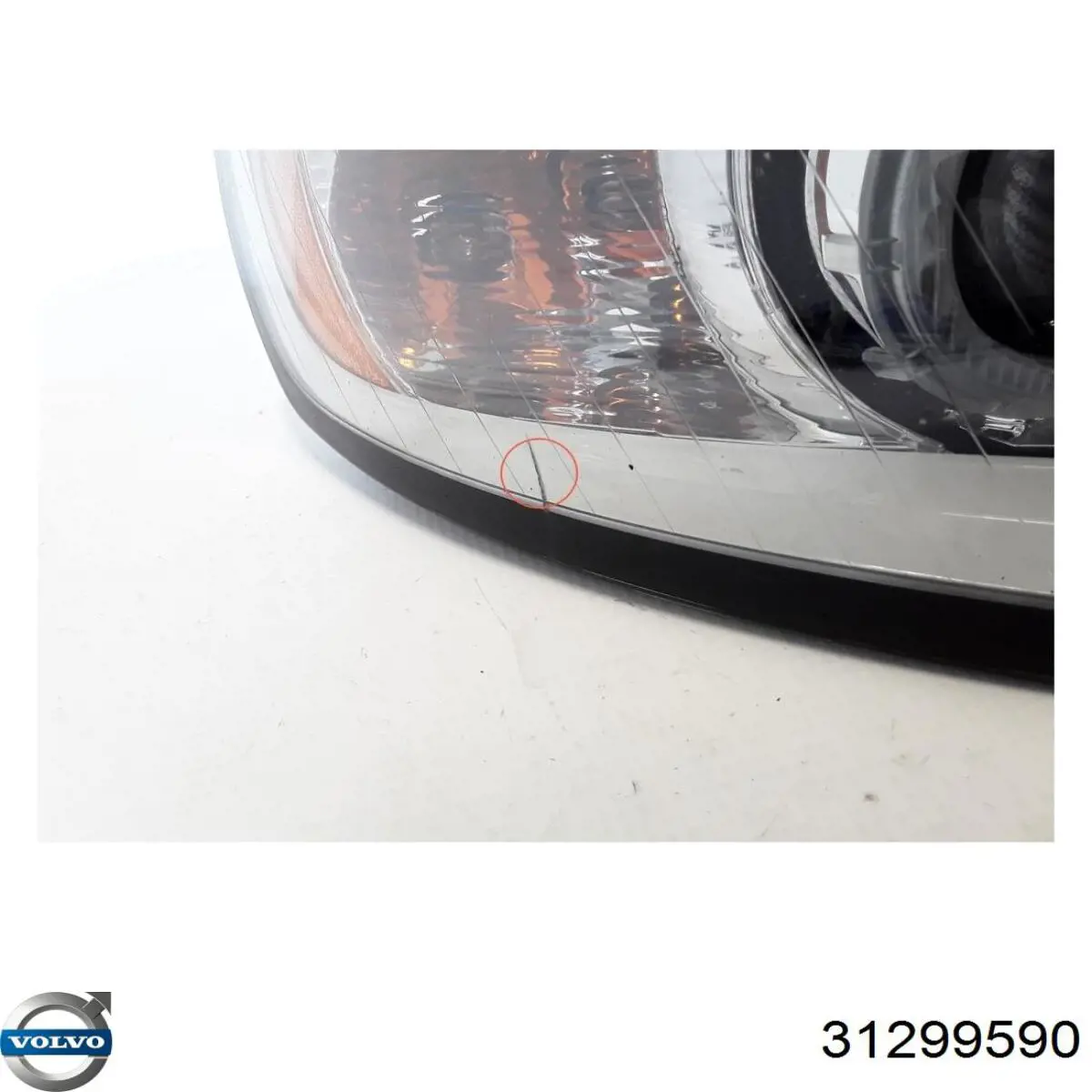 Купити 31299590 Volvo Права блок фара