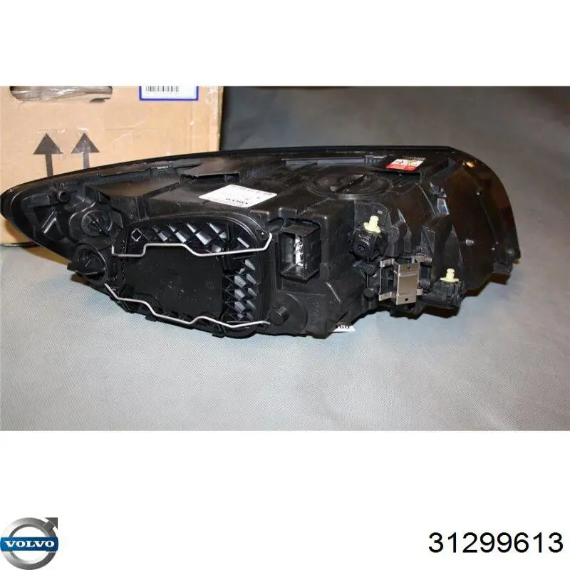 Купити 31299613 Volvo Основна фара в зборі ліва
