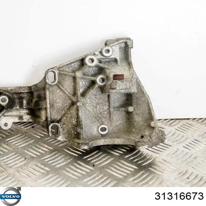 31316673 Volvo Кронштейн кріплення генератора