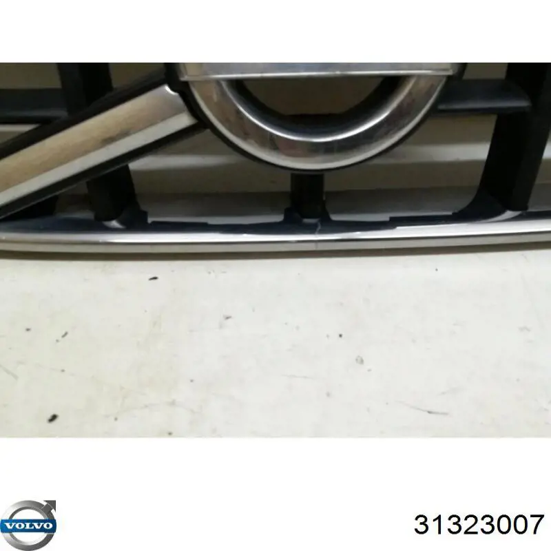 Облицювання радіатора Volvo 31323007 ціна, від 503.29 USD