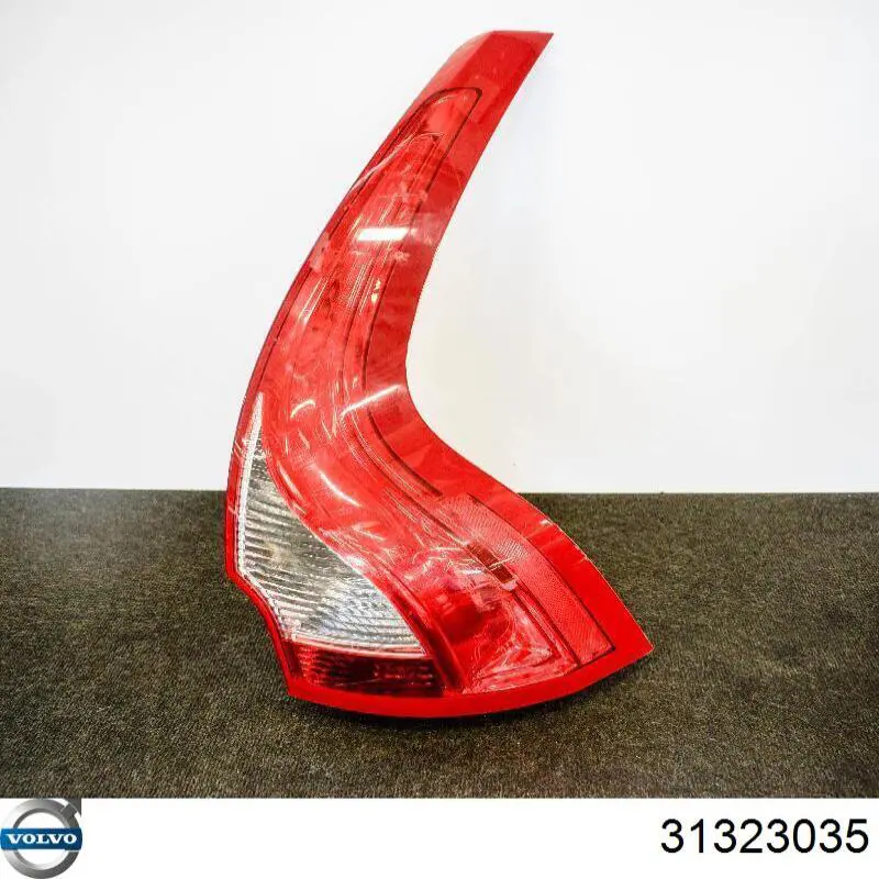 Купити 31323035 Volvo Задня права фара
