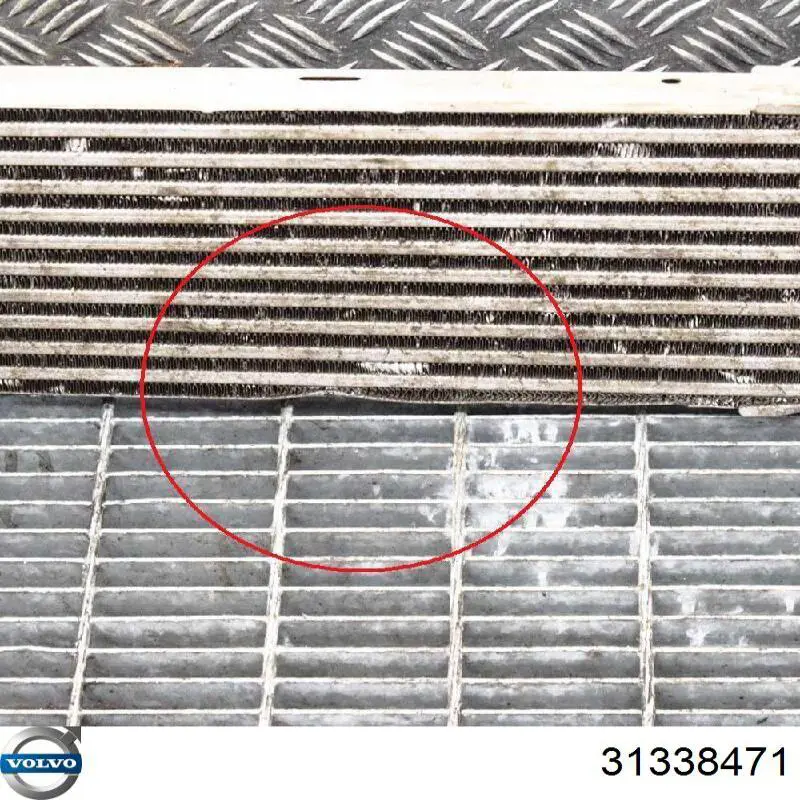 Купити 31338471 Volvo Радіатор интеркуллера