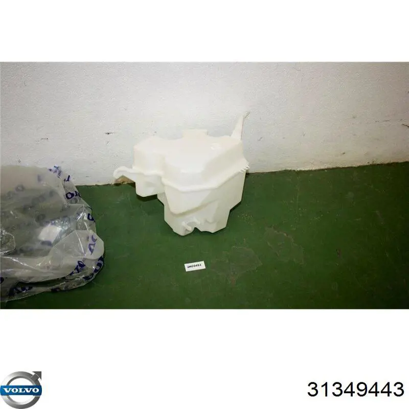 Бачок омивача лобового скла Volvo 31349443 ціна, від 76.26 USD