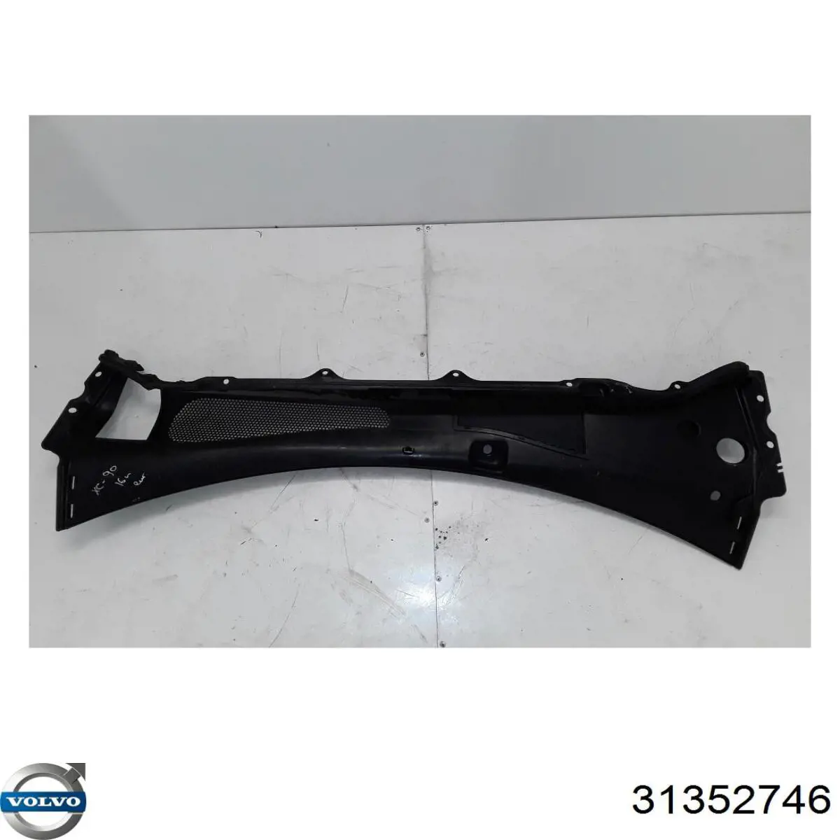 Водостік лобового скла, жабо 31352746 Volvo