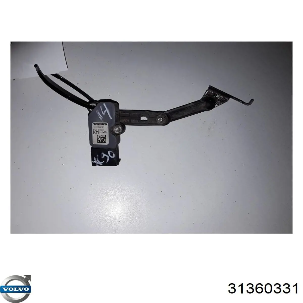Датчик рівня положення кузова, задній правий Volvo 31360331 ціна, від 42.28 USD