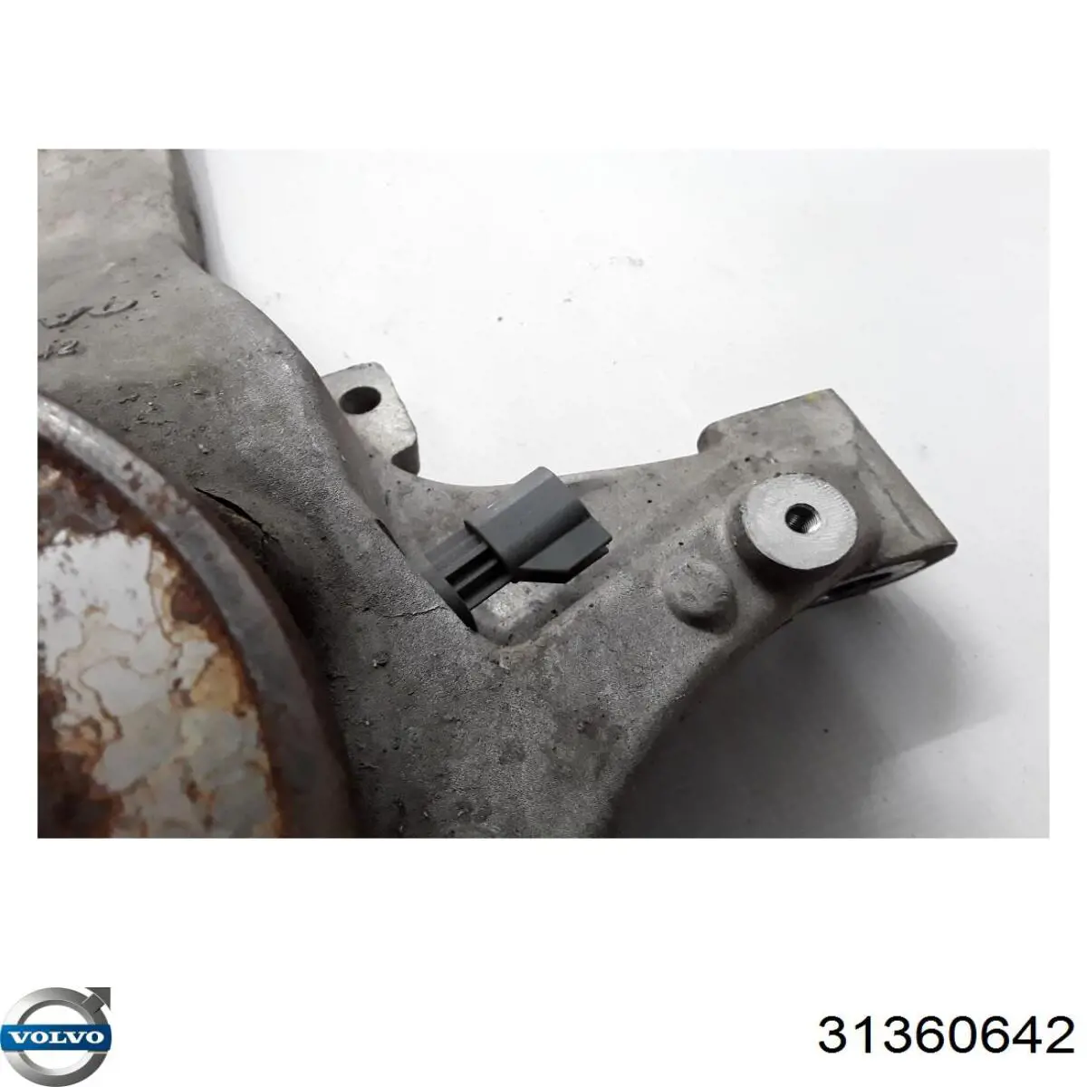 Цапфа поворотна ліва Volvo 31360642 ціна, від 329.40 USD