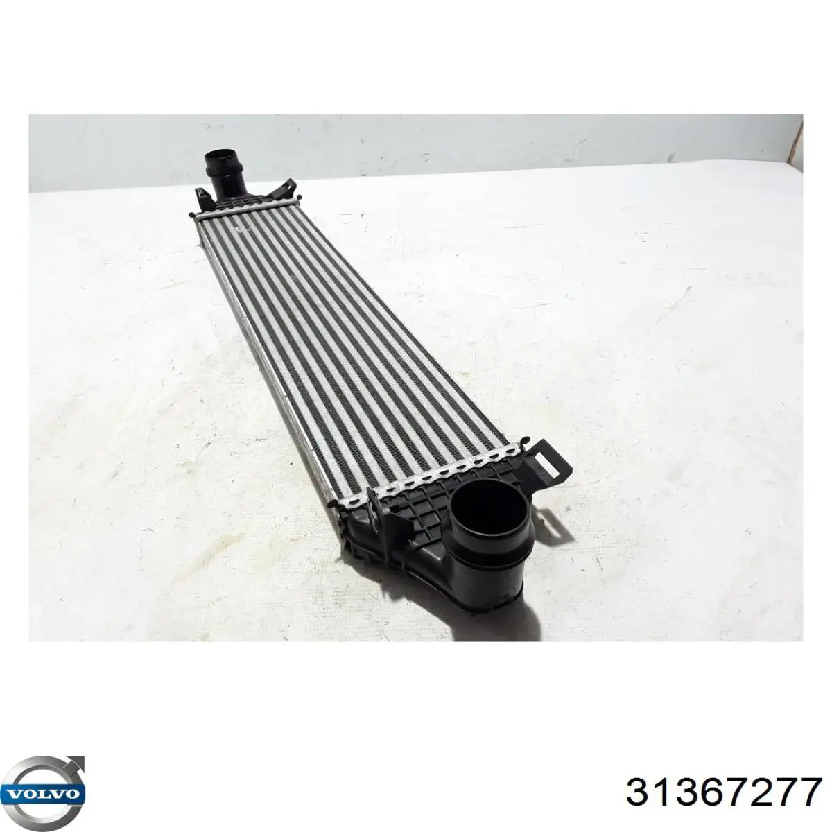 Купити 31367277 Volvo Радіатор интеркуллера
