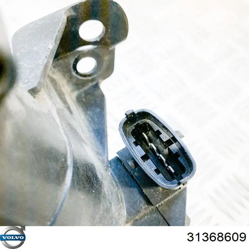 31338544 Volvo Трубка, що нагнітається