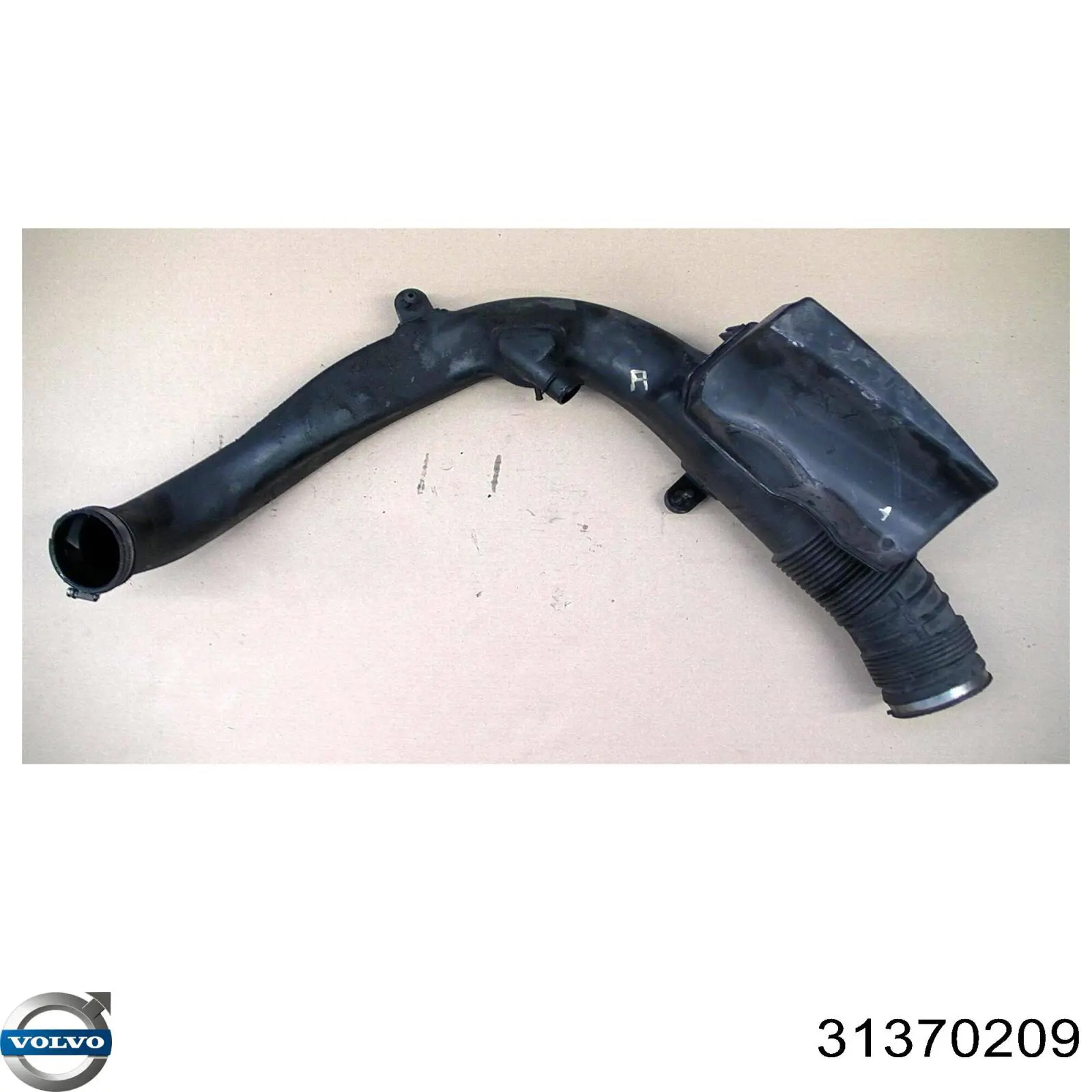 Шланг/патрубок интеркуллера Volvo 31370209 ціна, від 23.91 USD