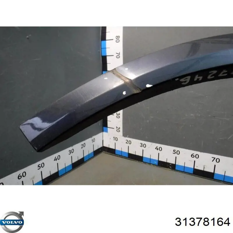 Купити 39849990 Volvo Молдинг арки колеса заднього, лівий