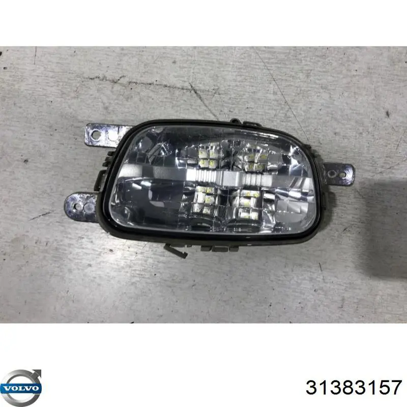 Купити 31383157 Volvo Протитуманка права