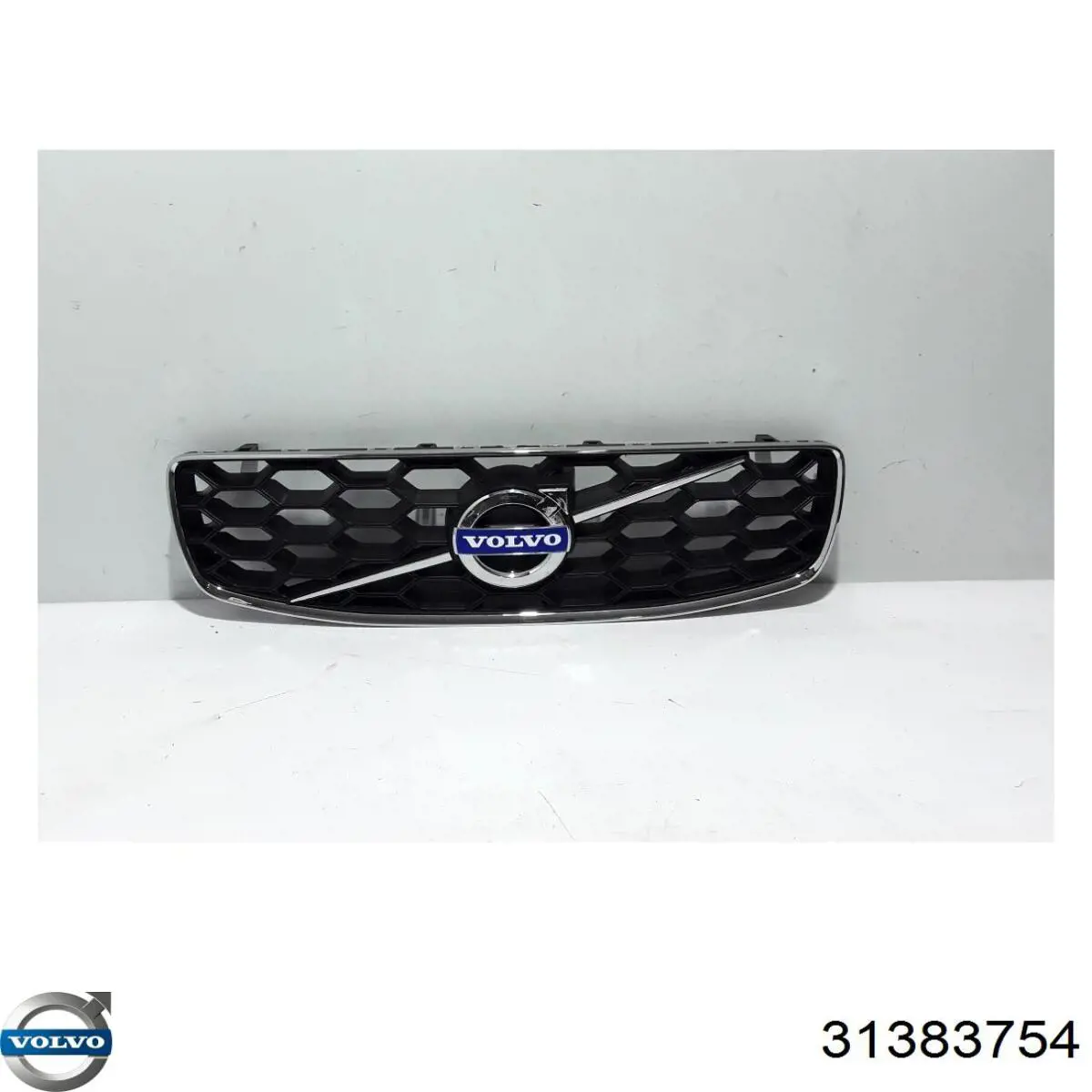 Облицювання радіатора Volvo 31383754 ціна, від 487.06 USD