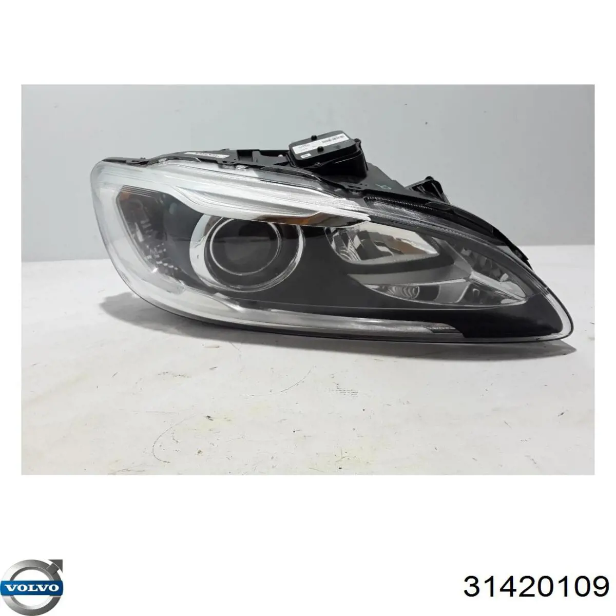 31420109 Volvo Основна фара - вставка