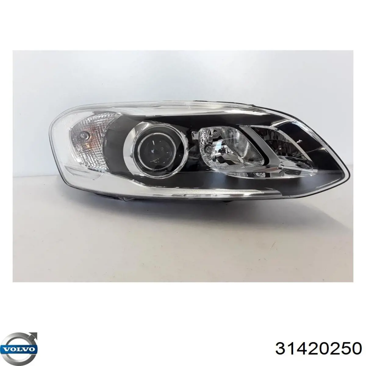 Фара правая VALEO 450586 ціна, від 934.61 USD