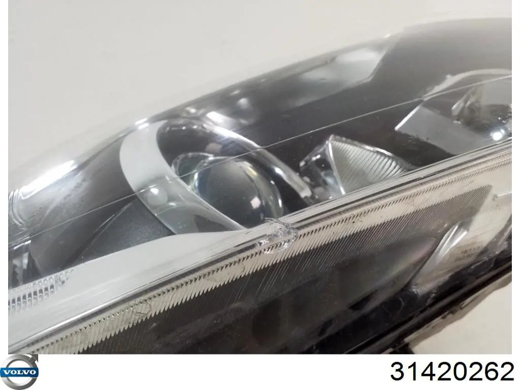 Фара ліва 31420262 Volvo