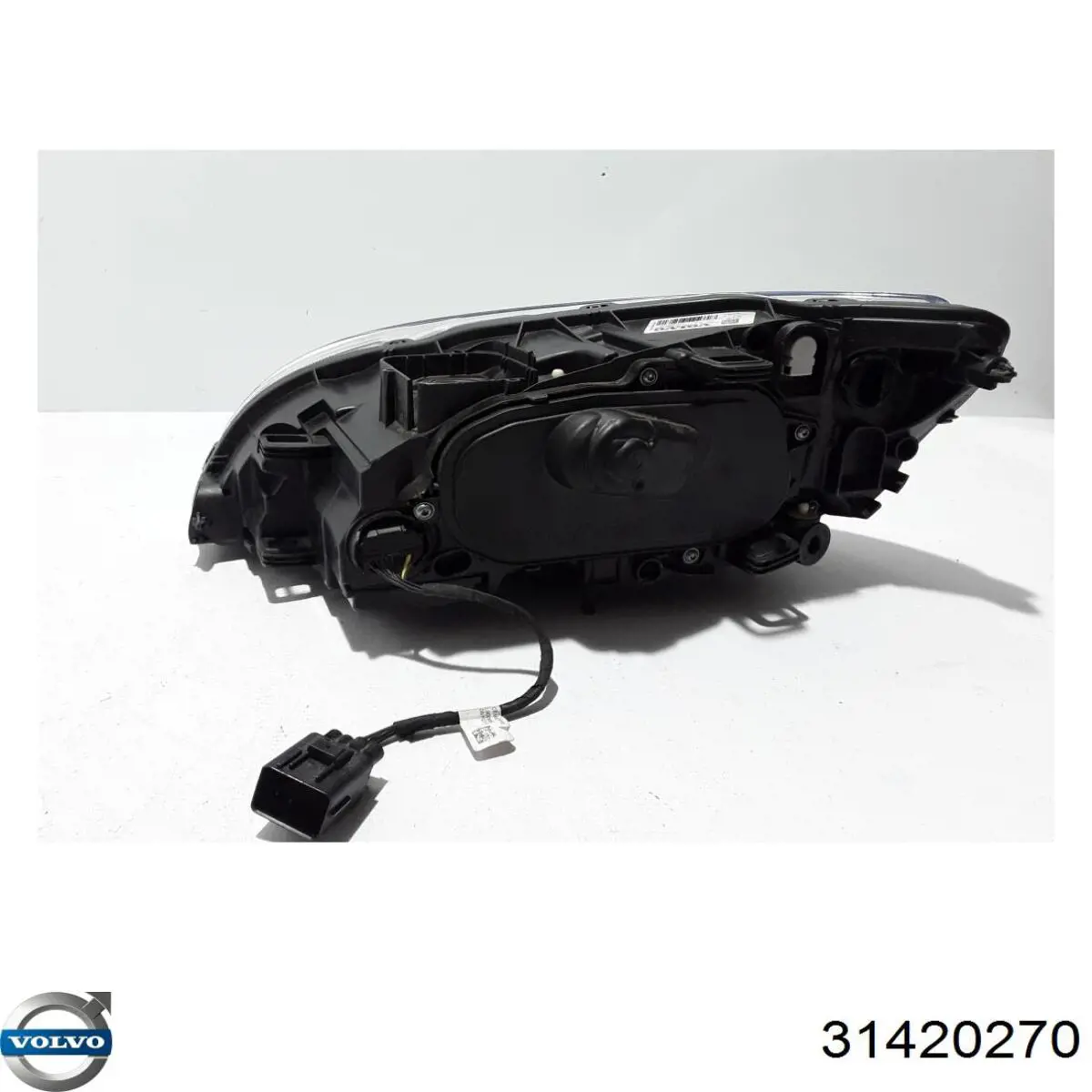 Фара права 31420270 Volvo