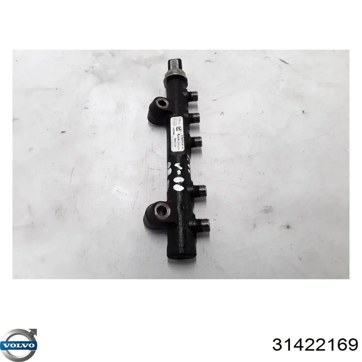 Рампа форсунок системи упорскування палива Volvo 31422169 ціна, від 579.34 USD