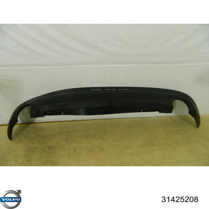 Нижня накладка на передній бампер Volvo 31425208 ціна, від 34.21 USD