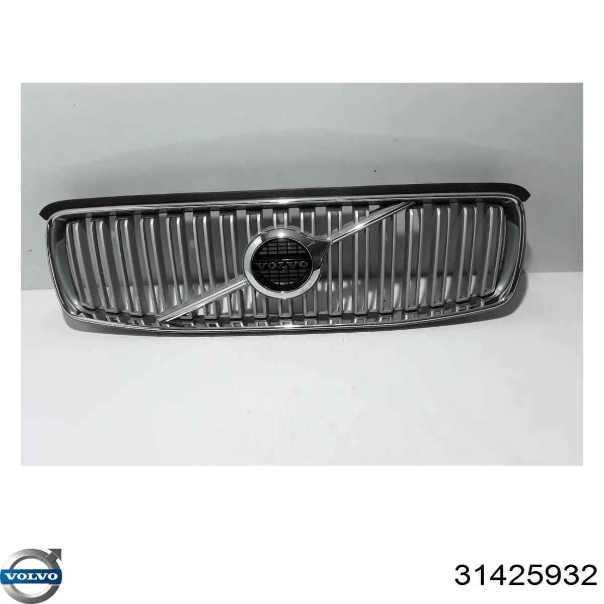32228107 Volvo Решітка радіатора