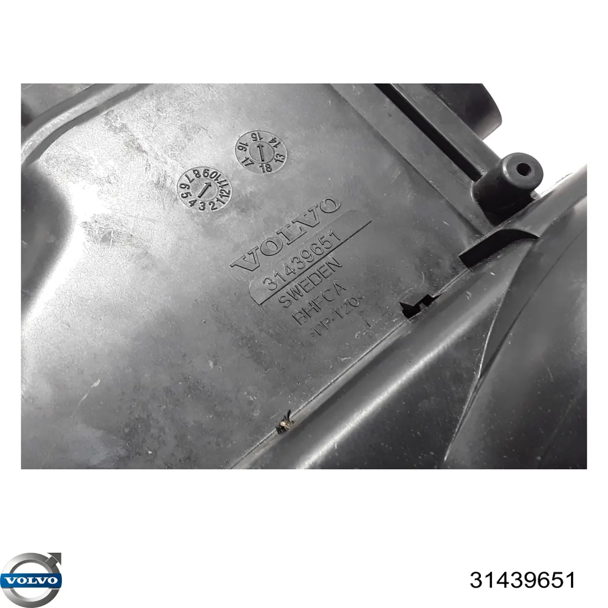 31439652 Volvo Резонатор повітряного фільтра