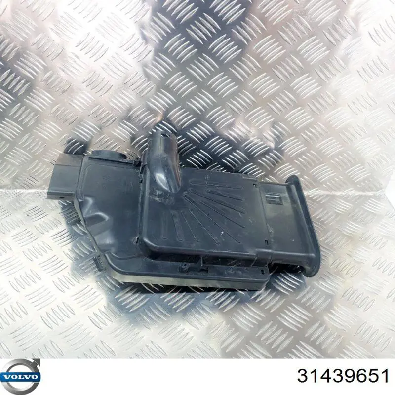 Резонатор повітряного фільтра 31439652 Volvo