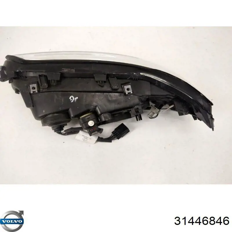 Купити 30648219 Volvo Права блок фара