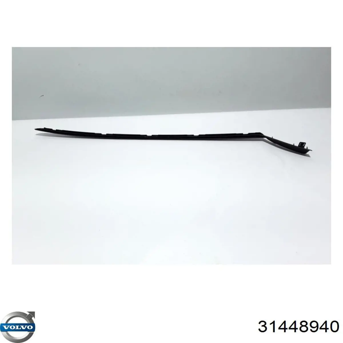 Купити 31448940 Volvo Захисна накладка вітрового скла права