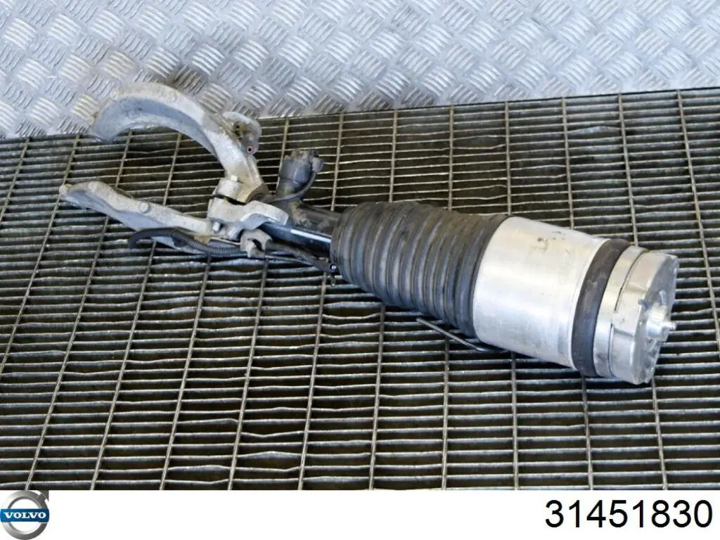 Амортизатор передній 31451008 Volvo