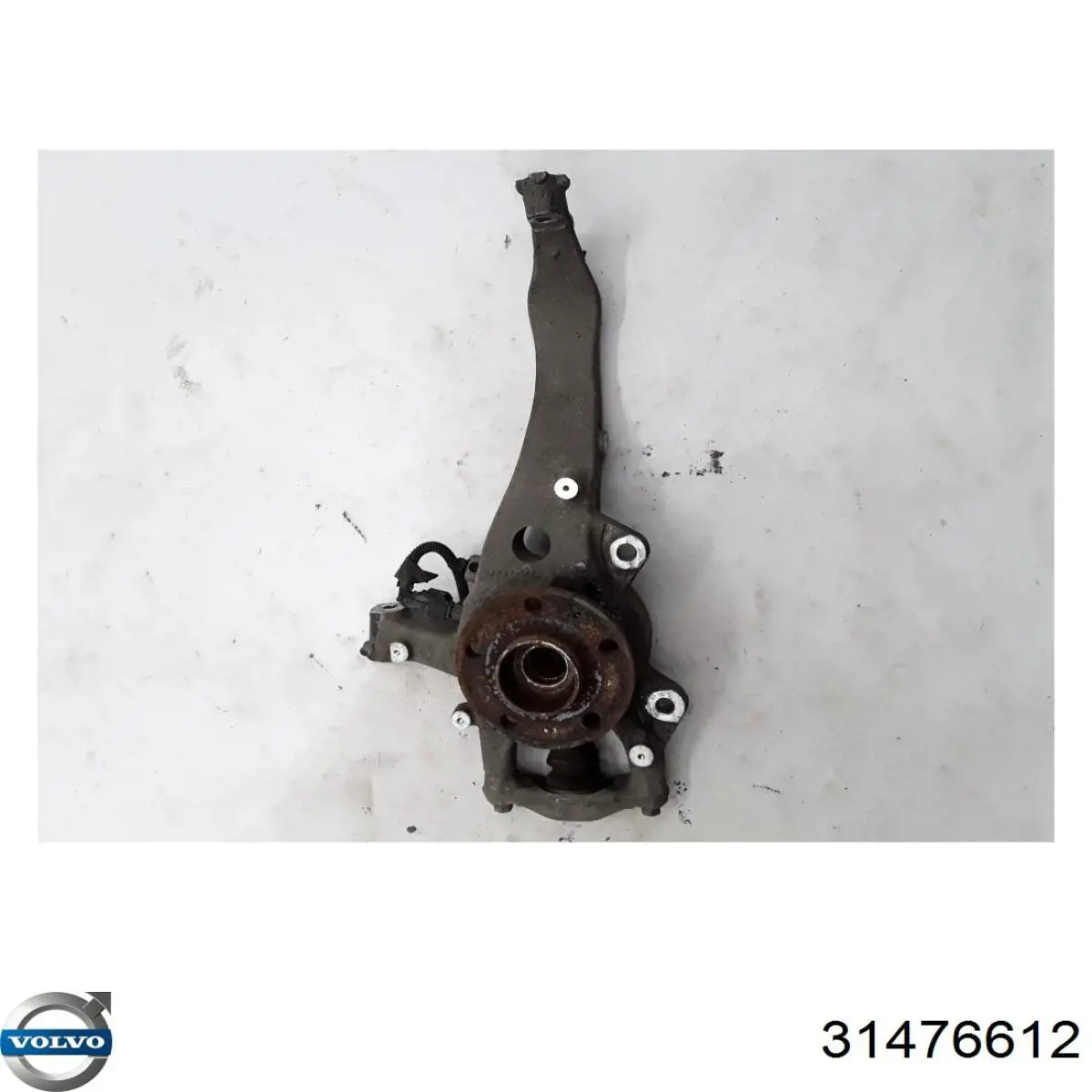 31476612 Volvo Цапфа - поворотний кулак передній, правий