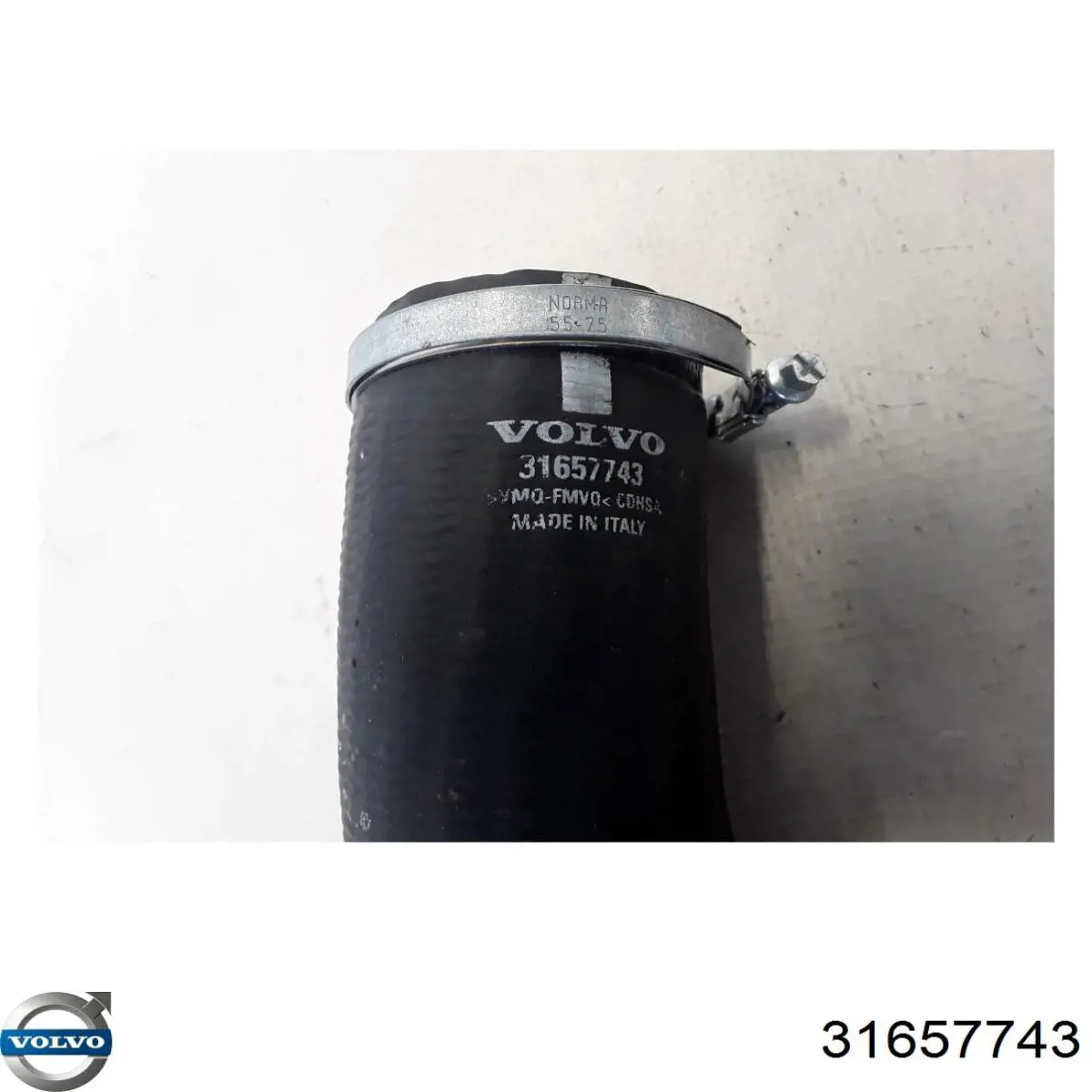 Шланг/патрубок інтеркуллера Volvo 31657743