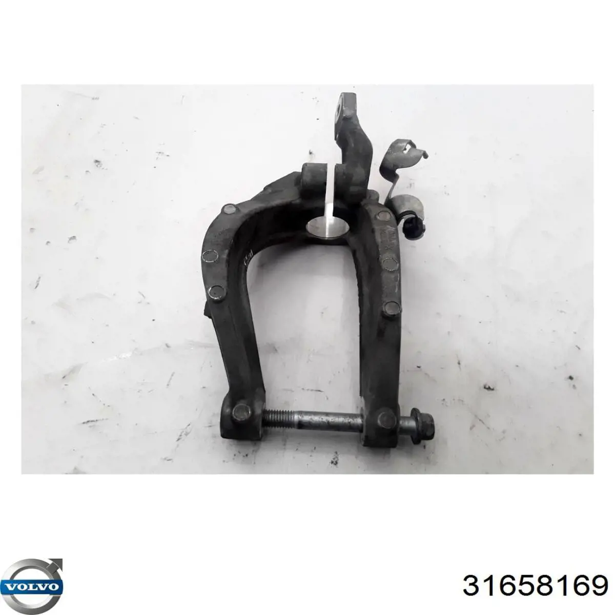 Вилка нижня амортизатора переднього, права Volvo 31658169 ціна, від 88.58 USD