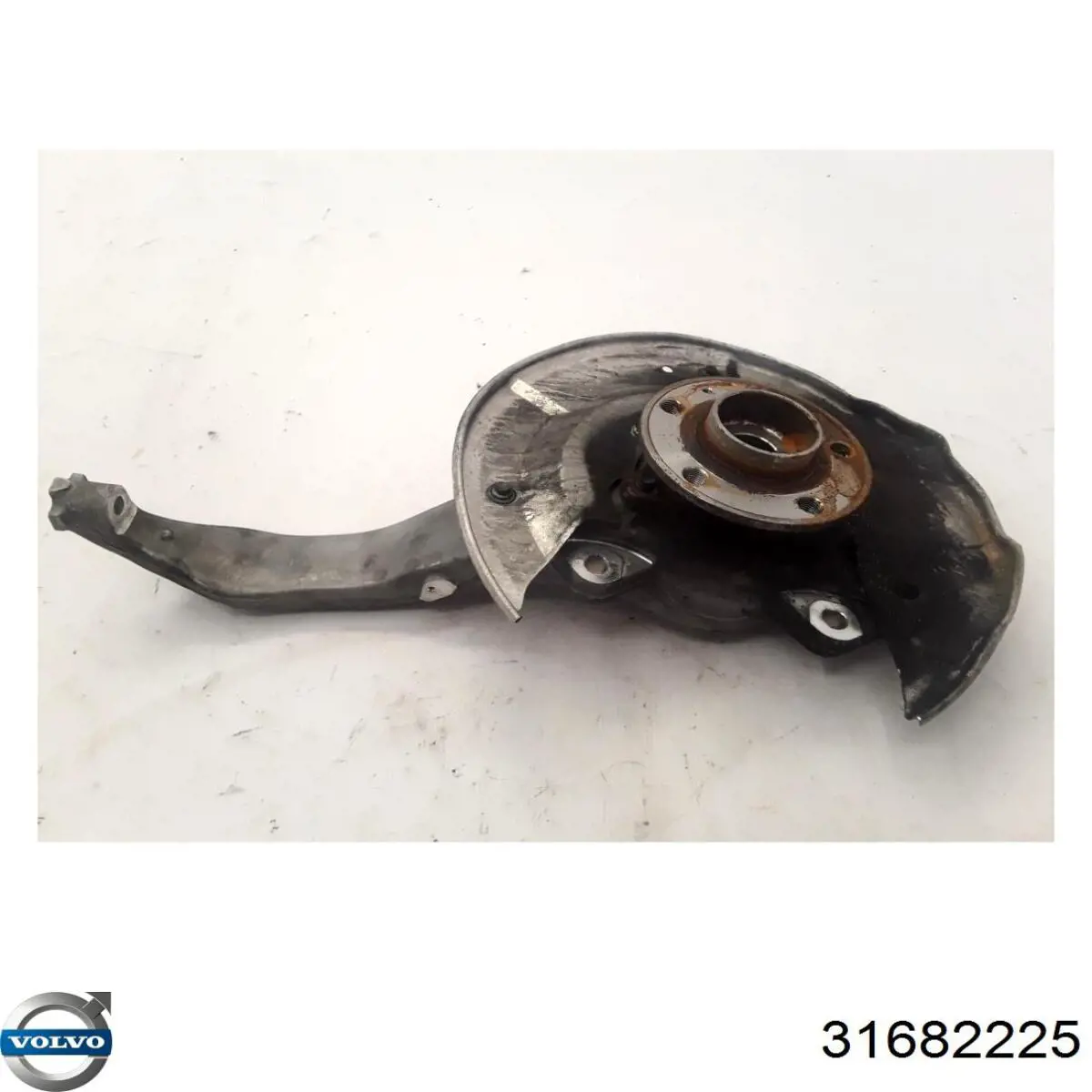 Цапфа - поворотний кулак передній, лівий 31682225 Volvo