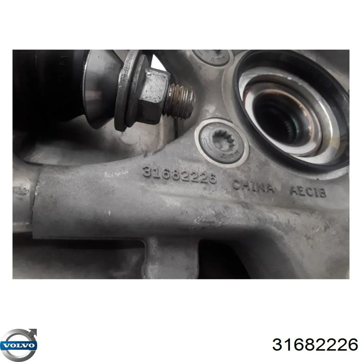 31682226 Volvo Цапфа - поворотний кулак передній, правий