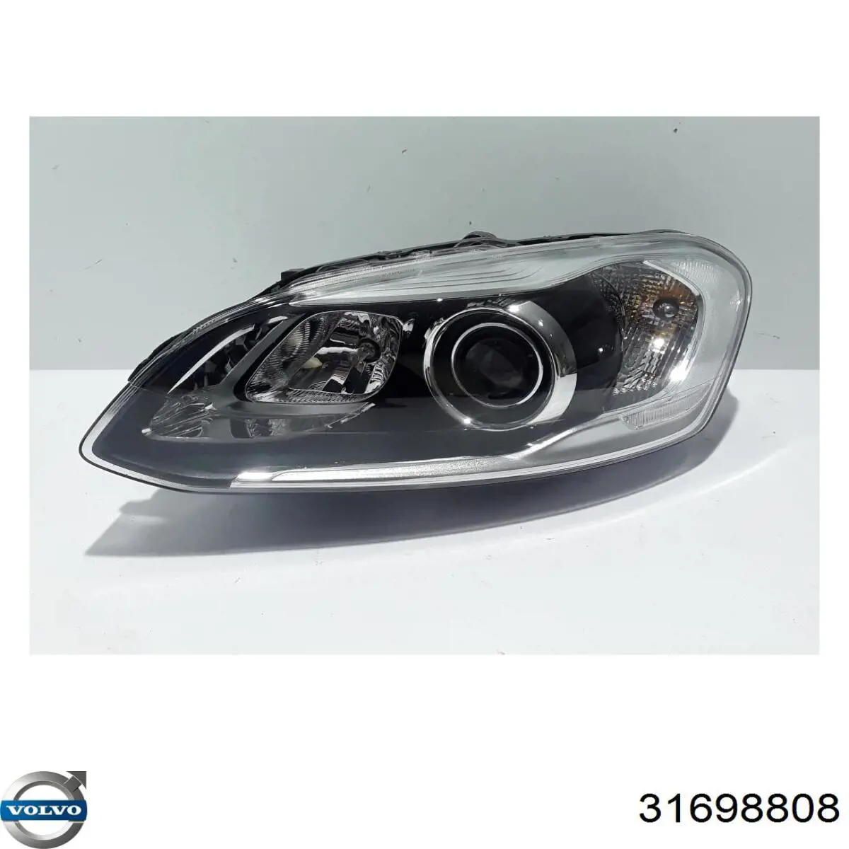 Фара ліва 31698808 Volvo