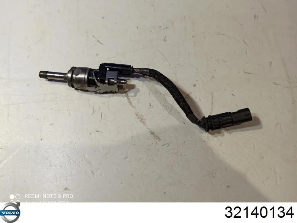 Форсунка паливна Volvo 32140134 ціна, від 35.47 USD