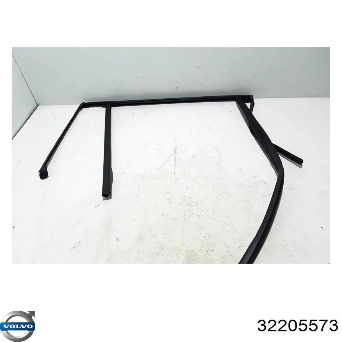 Купити 32205573 Volvo 