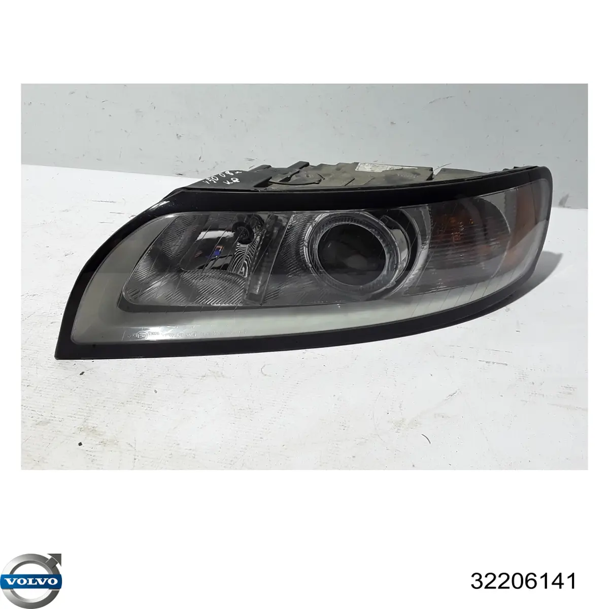 Купити 32206141 Volvo Фара ліва передня