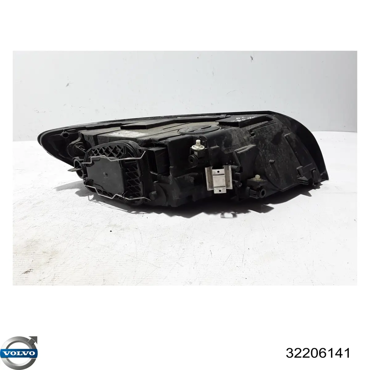Фара ліва 31265696 Volvo