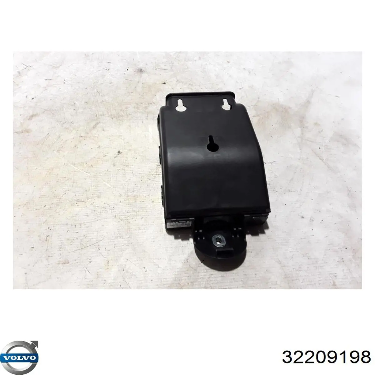 Коробка запобіжників Volvo 32209198 ціна, від 112.75 USD