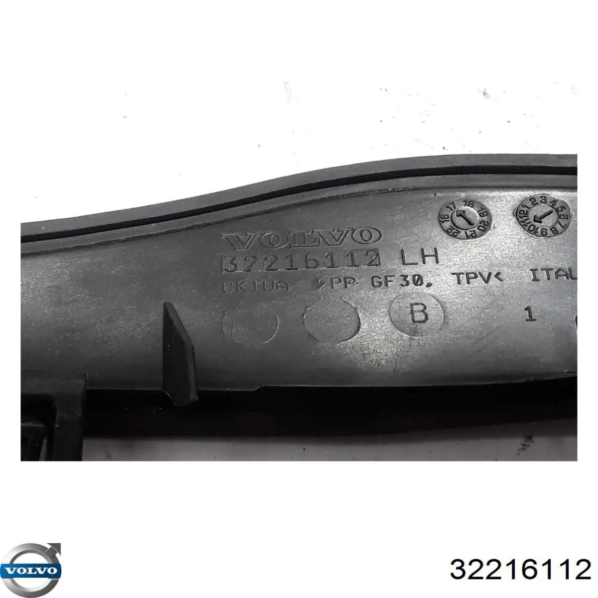 Накладка стійки кузова зовнішня, передня ліва Volvo 32216112 ціна, від 48.65 USD